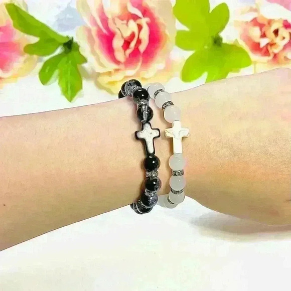 Cross Rhinestone Beaded Bracelets - Picture 2 of 7